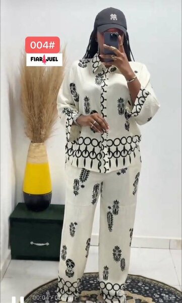 Tenue élégante d'intérieur