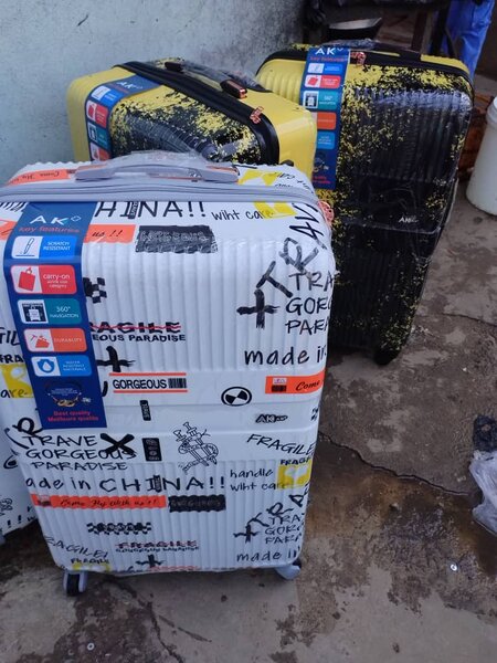 Valise à motifs colorés 23kg