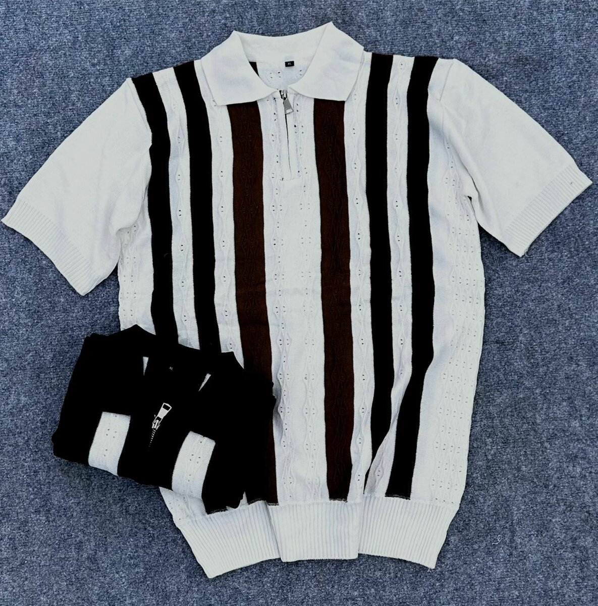 Polo tricot rayé élégant