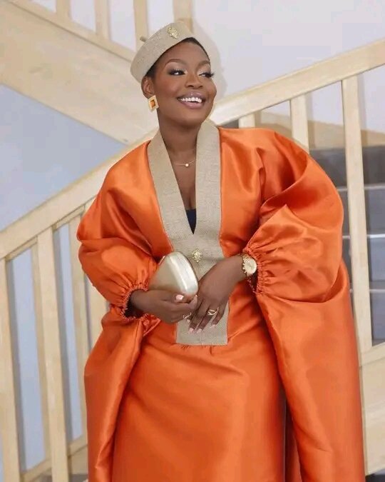 Robe et ensemble africain colorés