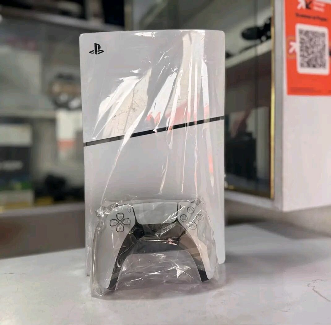 Console Sony PS5 avec Manettes