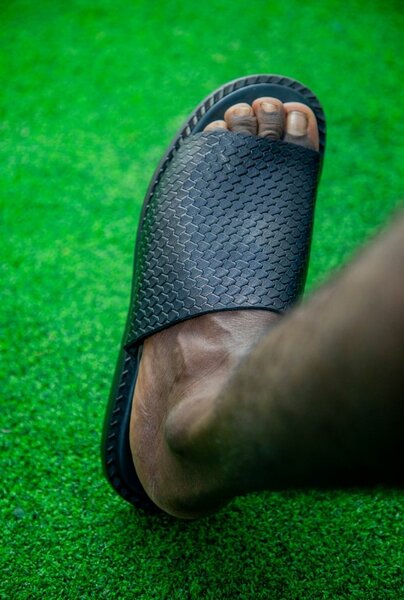 Tongs en cuir unisexes