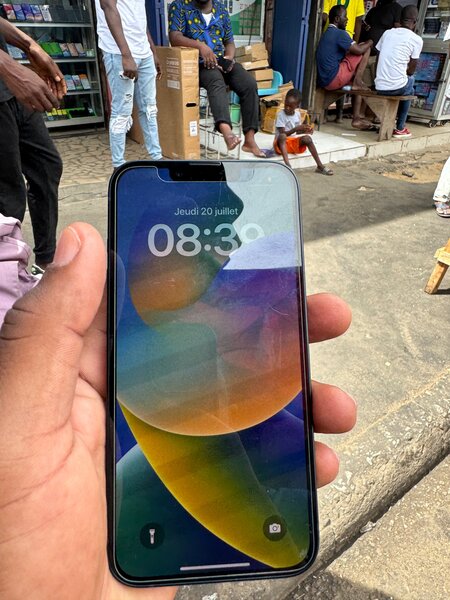 iPhone 13 Mini 128Go très bon état