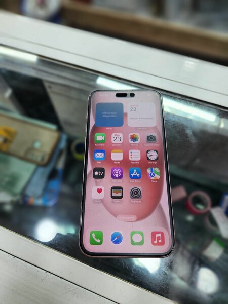 Iphone 15 plus 128giga et CE