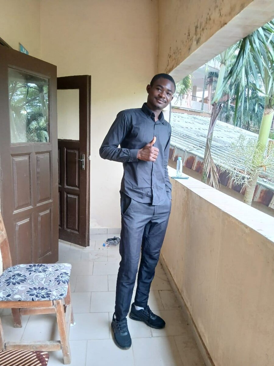 Chemise et pantalon homme