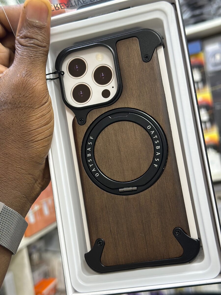 Coque en bois iPhone robuste