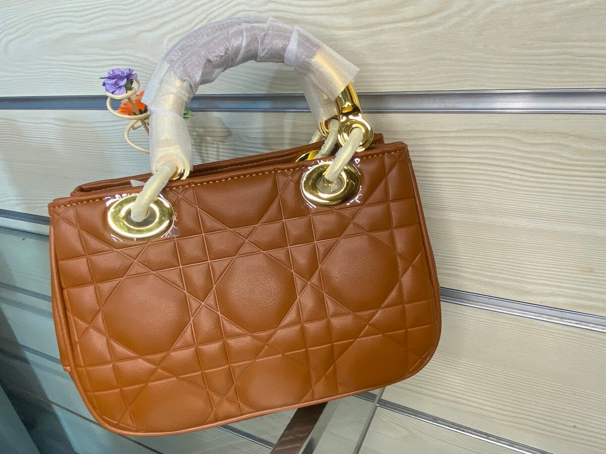 Sac à main en cuir matelassé