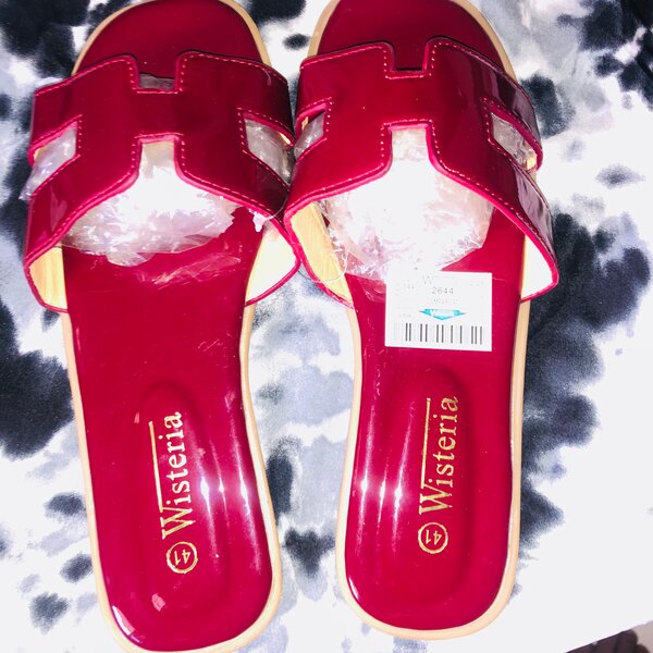 Sandales rouges élégantes femme