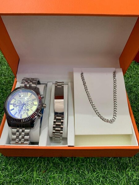 Men watch with brackets and necklaces