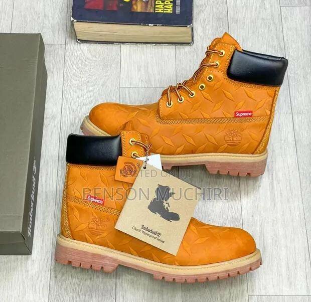 TIMBERLAND QUALITÉ JAUNE FONCÉ