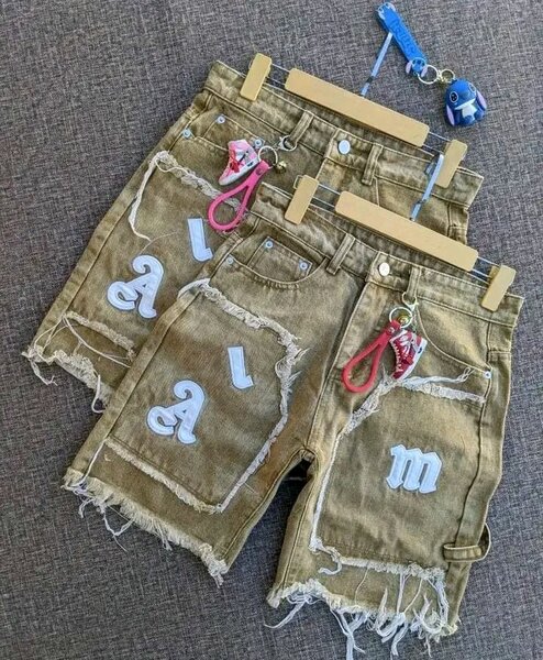 Men's short jeans