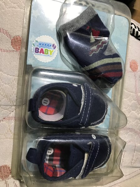 Ensemble Chaussures et Chaussettes Bébé