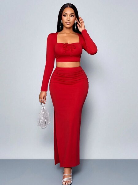 Ensemble two-piece rouge élégant