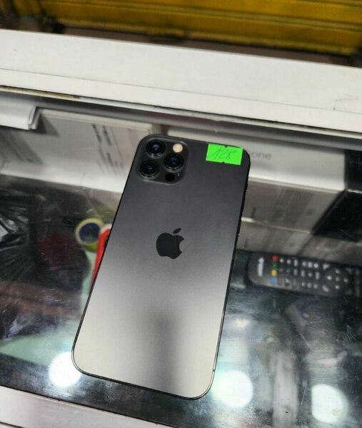 iPhone 12 Pro Max en excellent état