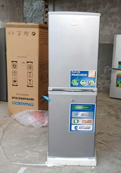 Réfrigérateur combiné inox 300L