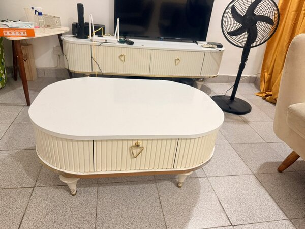Table basse  et meuble tele