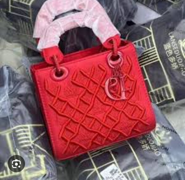 Sac à main rouge élégant