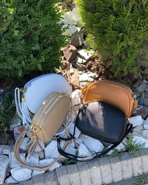 сумки разных цветов