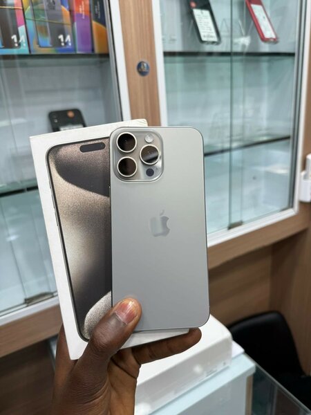 iPhone 15 Pro Max 256go