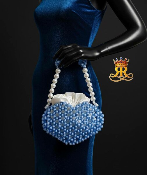 Sac perlé bleu élégant