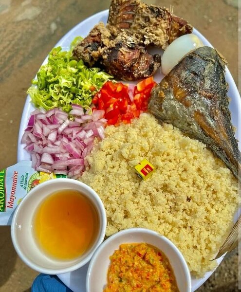 Assiette de repas Ivoiriens