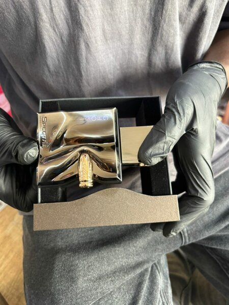 Parfum pour homme élégant