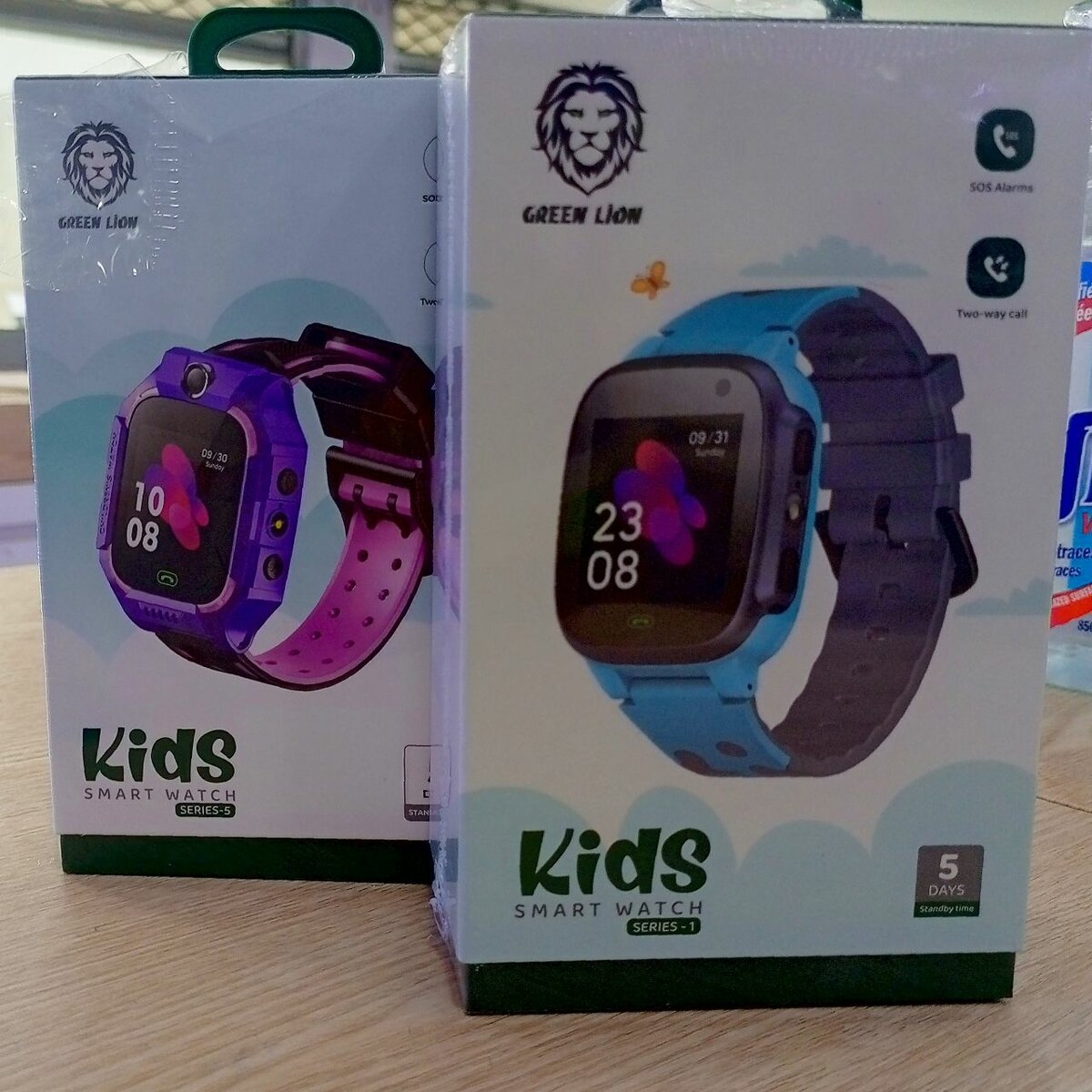 Green lion kids smart watch