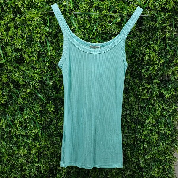 Tops in different colours