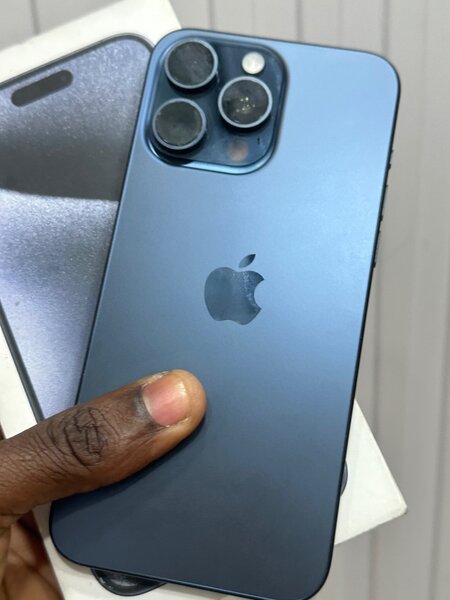 iPhone 15pro max disponible au magasin