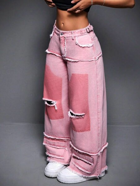 Jeans larges roses déchirées