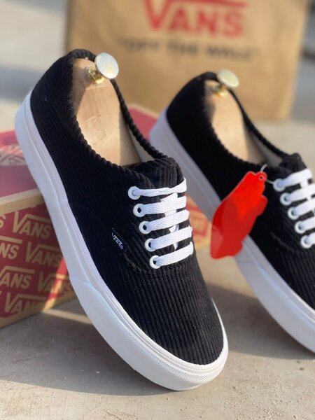 Baskets en velours Vans