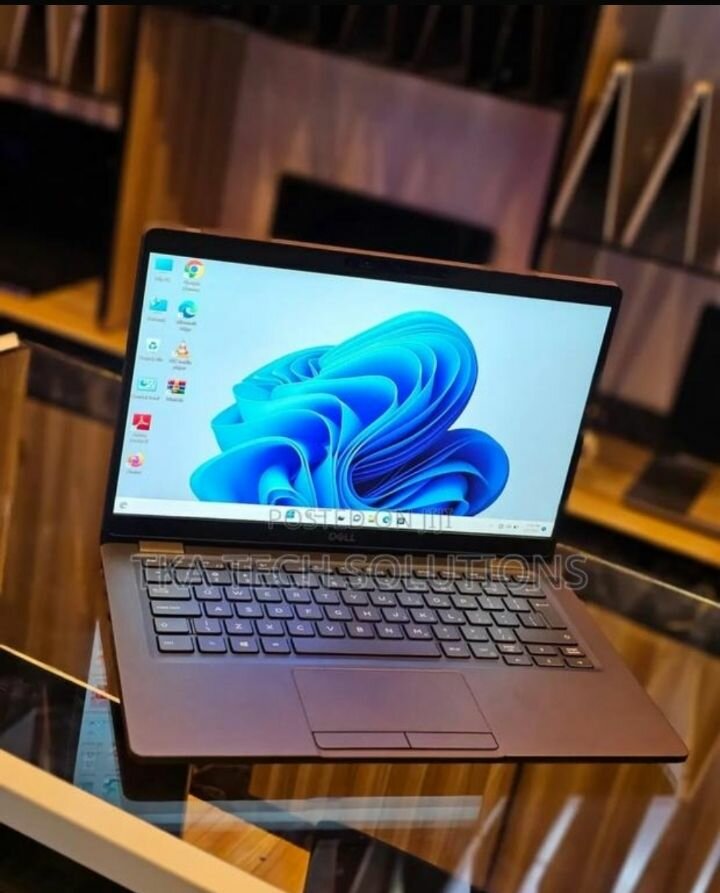 LAPTOP DELL LATITUDE 5300 8GB INTEL CORE I5 SSB 256GB