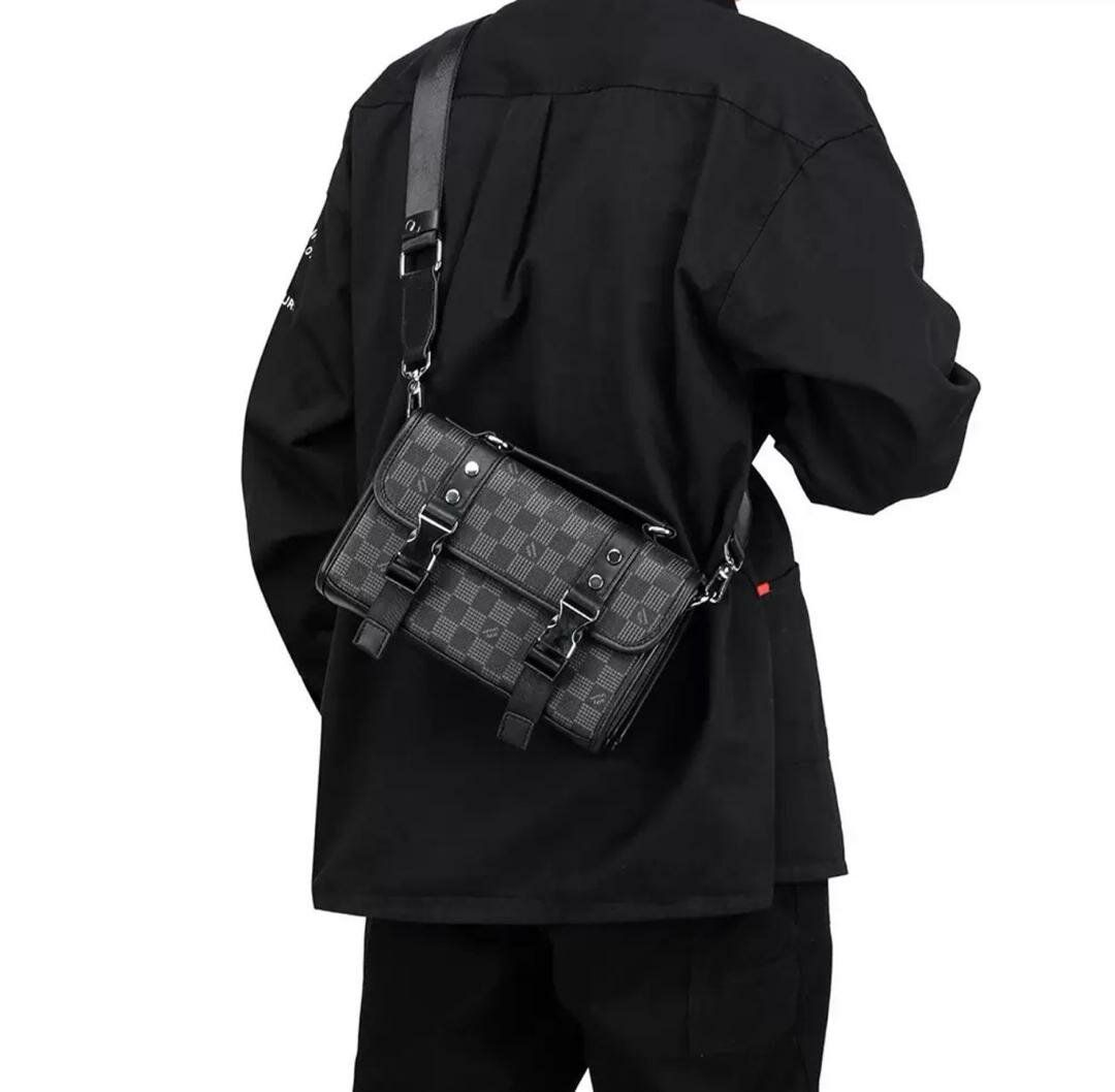 Sac en bandoulière homme élégant