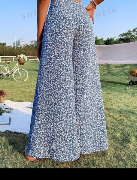 Pantalon ample à imprimé floral