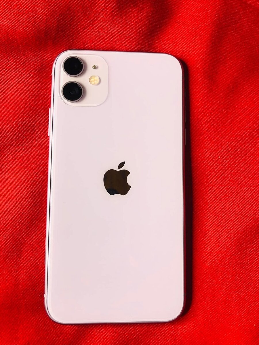 iPhone 11 64gb propre ( vendu avec reçu )