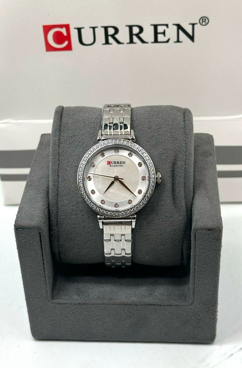 Montre CURREN pour femme .