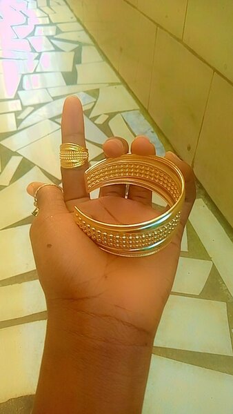 Bracelet élégant doré