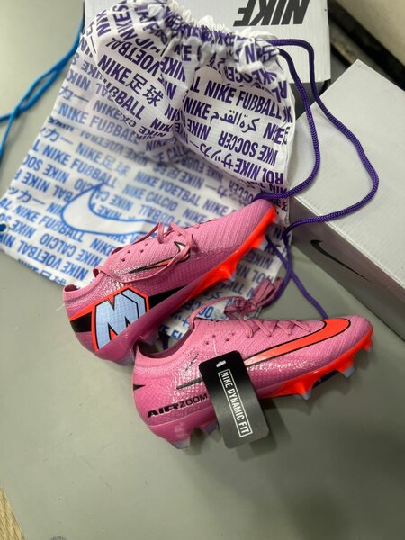 Nike Chaussures Football Roses