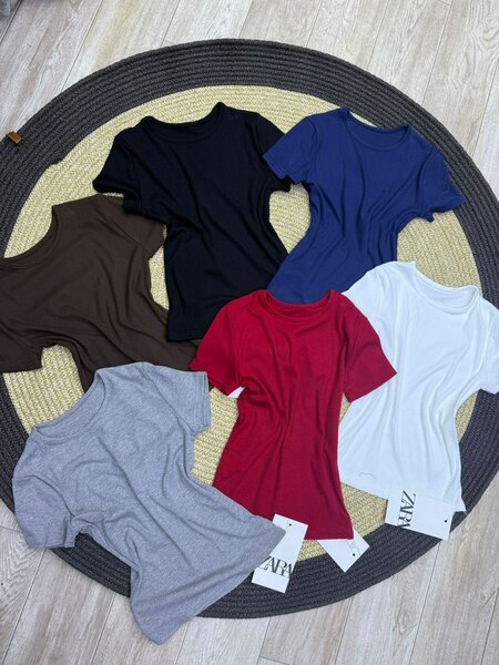 Женские футболки