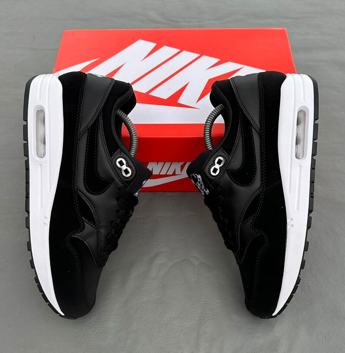 Nike Air Max 1 Noires Hommes