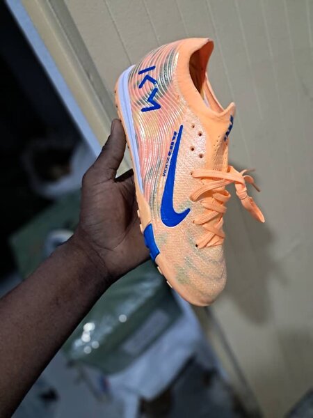 Chaussures de Football KM