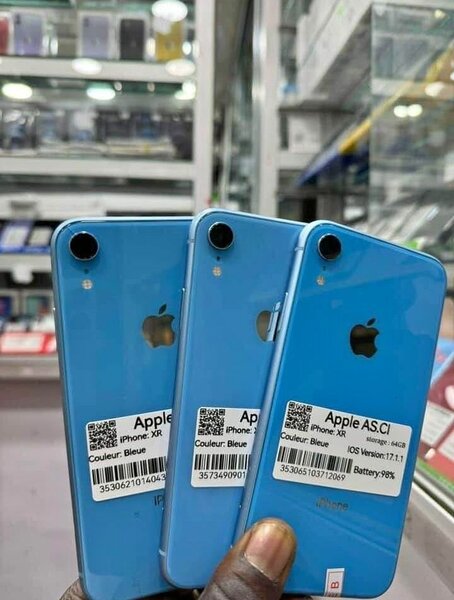 iPhone XR Bleu ou Corail