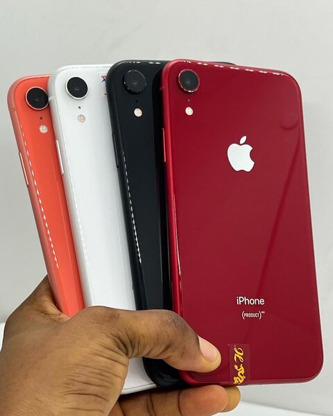 iPhone XR coloré déverrouillé