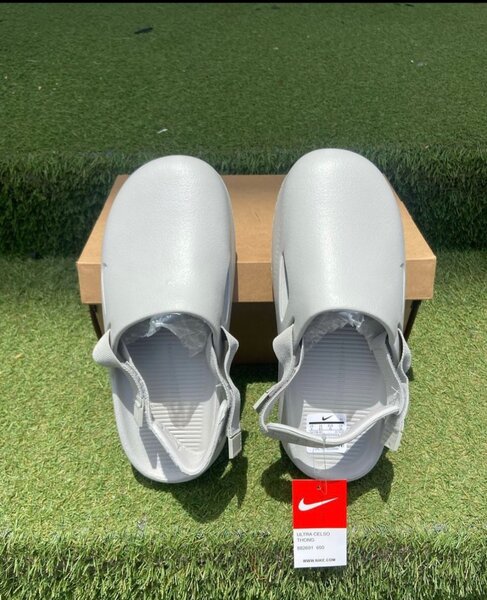 Crocs NIKE