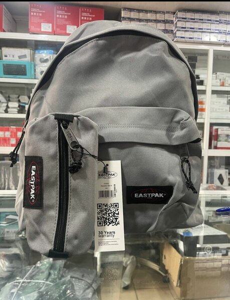 Sac à dos Eastpak gris