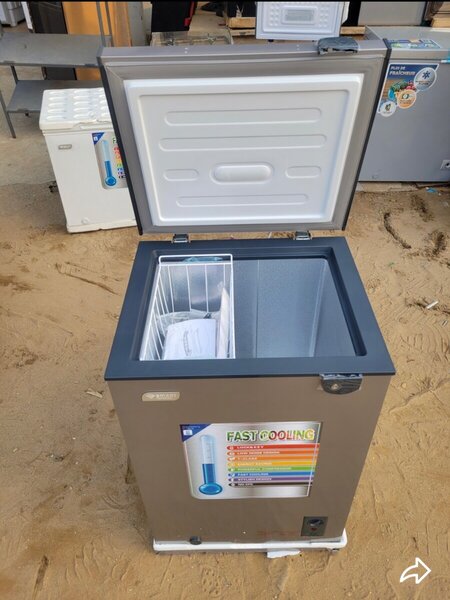 Congélateur coffre compact