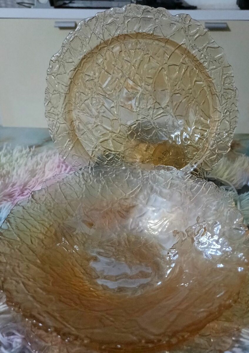 Assiettes en verre texturé