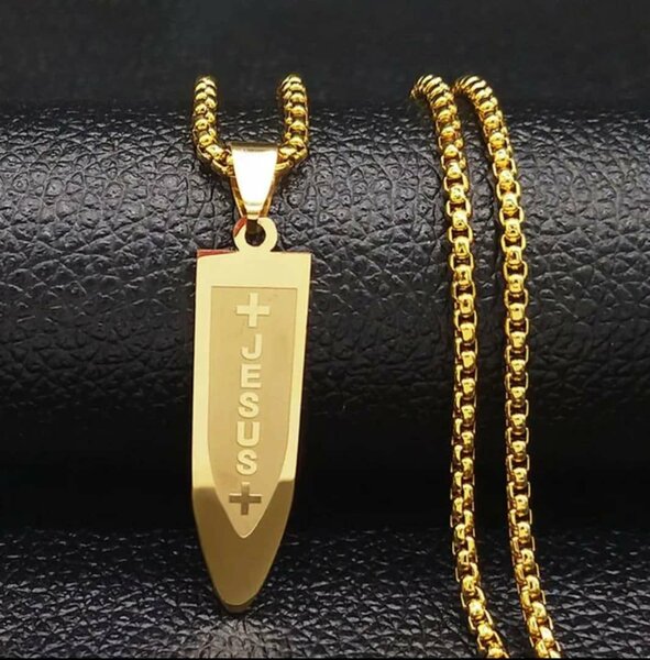 Collier Pendentif Jésus Doré