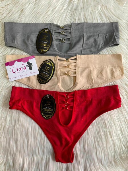 Strings et culottes pour femmes
