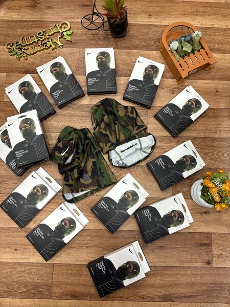 Cagoule nike couleur trehiiii